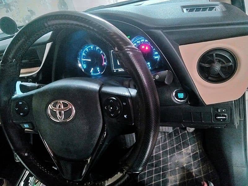 Toyota Corolla altis 1.6 automatic 4