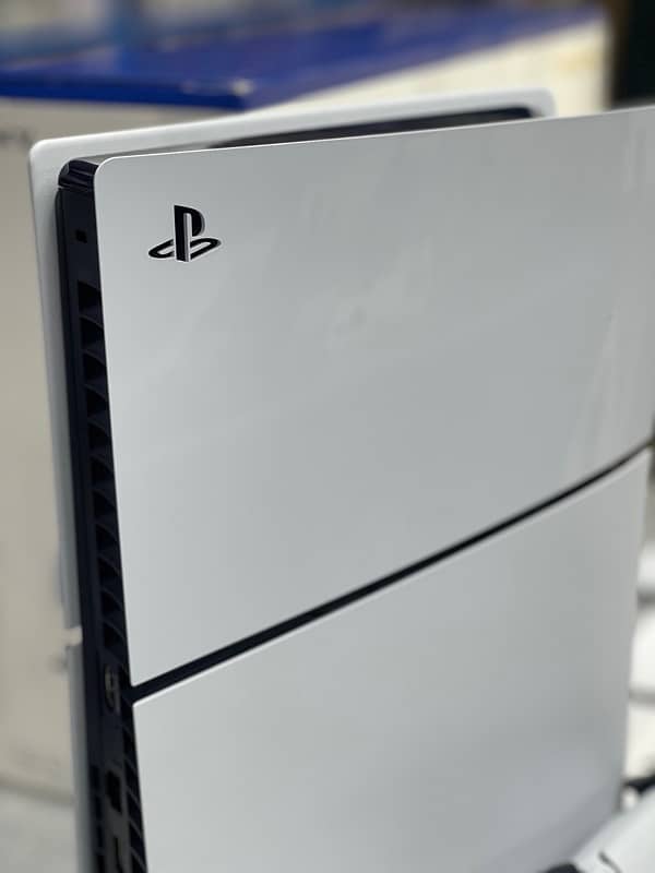 PS5 Slim Disc Edition UK 1TB SSD 7