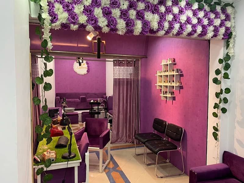 nail & lashes bar for sale’ beauty salon, nail bar eyelash extension 1