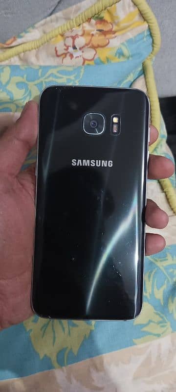 Samsung Galaxy S7 edge 32gb in black color 7