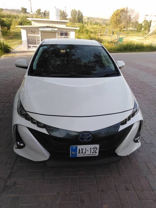 Toyota Prius 2018 Plugin Hybrid 3