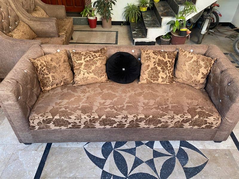 5 Seater Sofa Set neat and clean 4