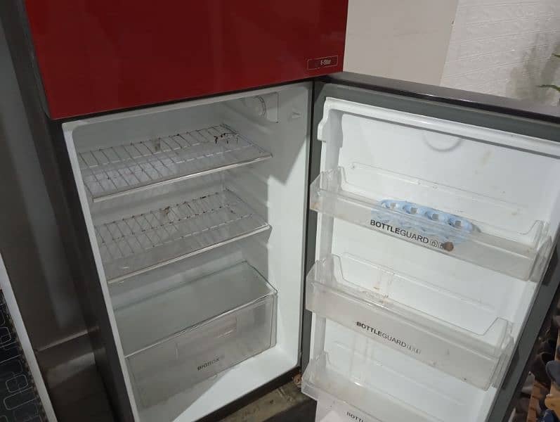 hiaer glass door fridge 2