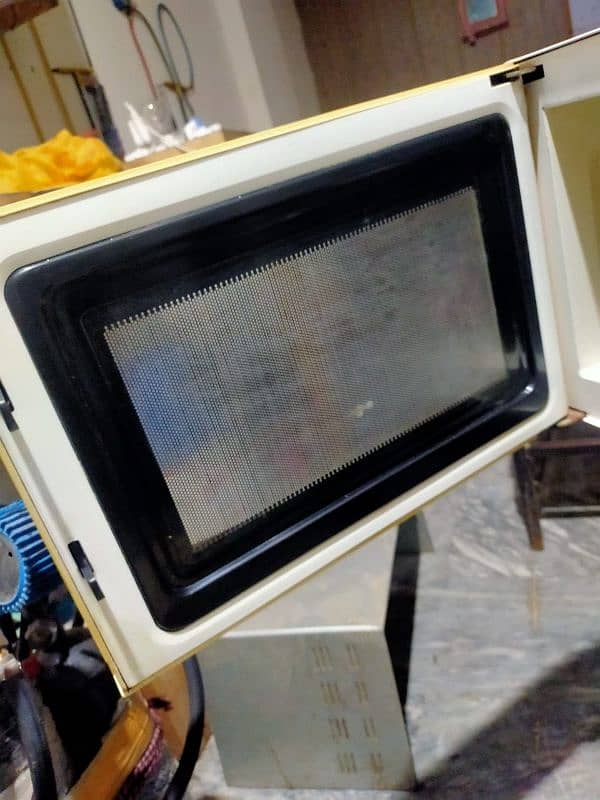 Haier Microwaves Oven 2