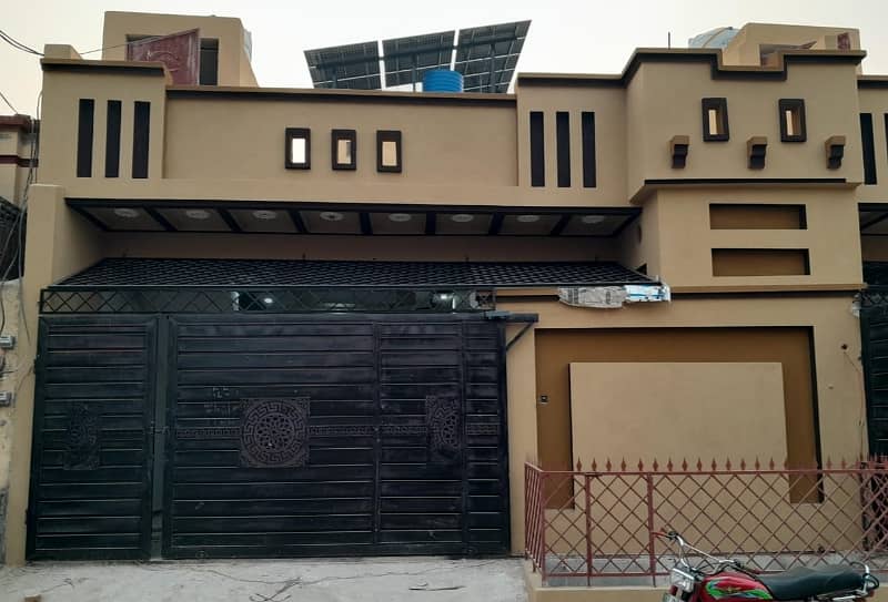 Stunning 5 Marla House Availble For Sale In Gulshn e iqbl 0