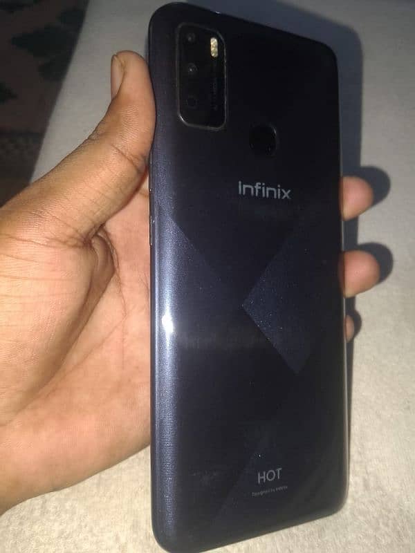 Infinix hot 9 play with box 3