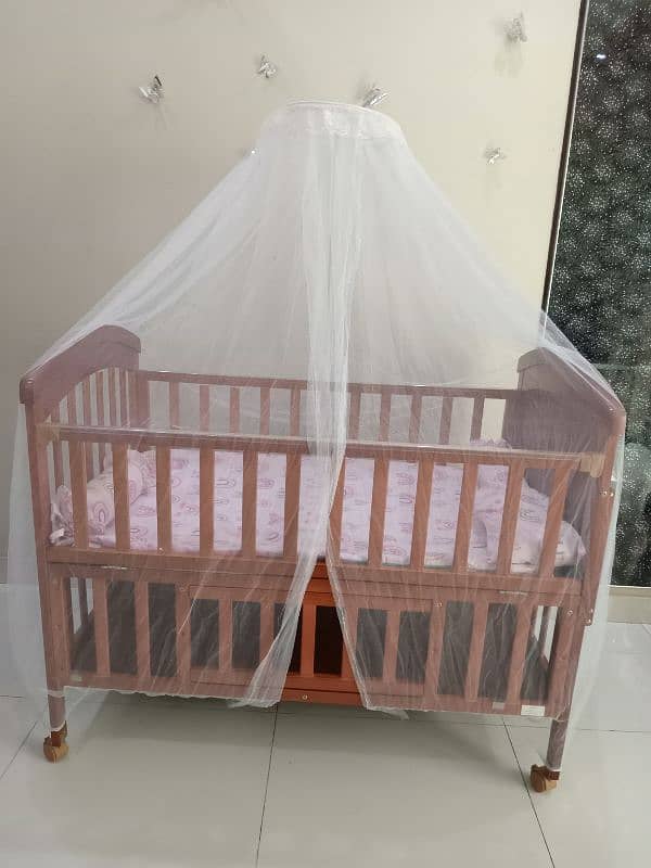 baby wooden cot 1