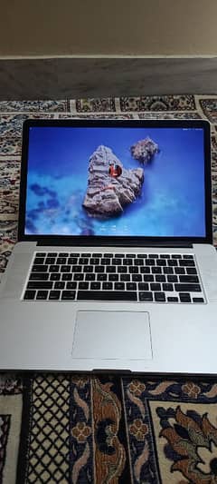 MAC BOOK PRO