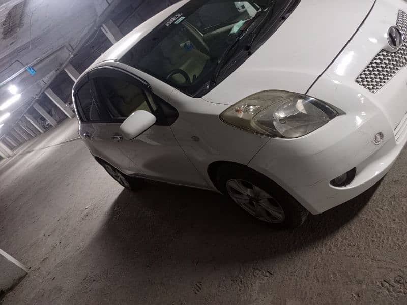 Toyota Vitz 1.3 2007 /12 register 2