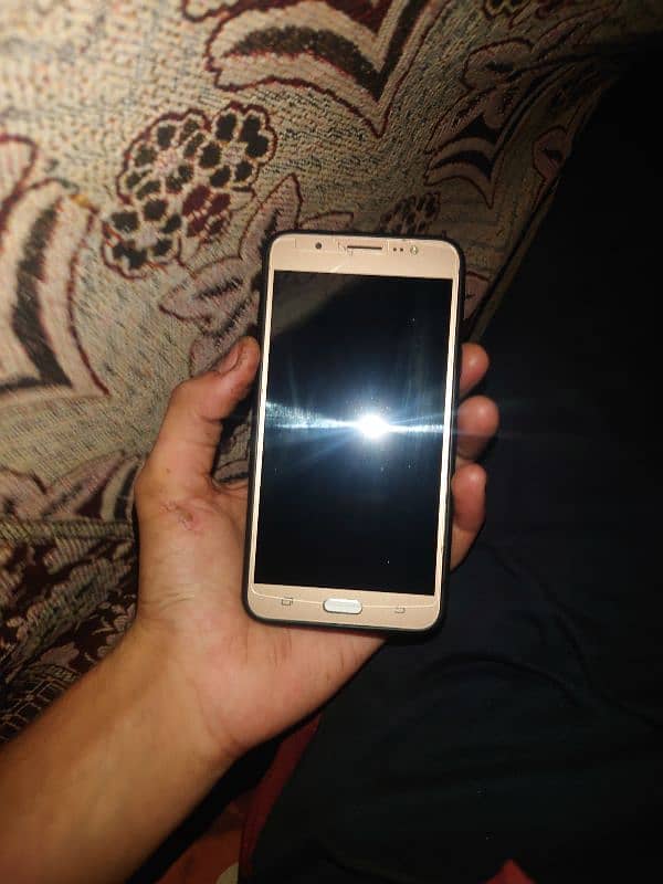 Samsung galaxy j7 Exchange possible 0