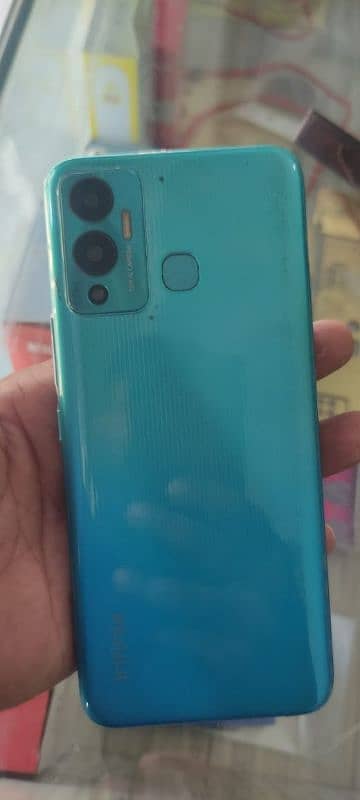 Infinix hot 12 play . . 4+1. . 64 2