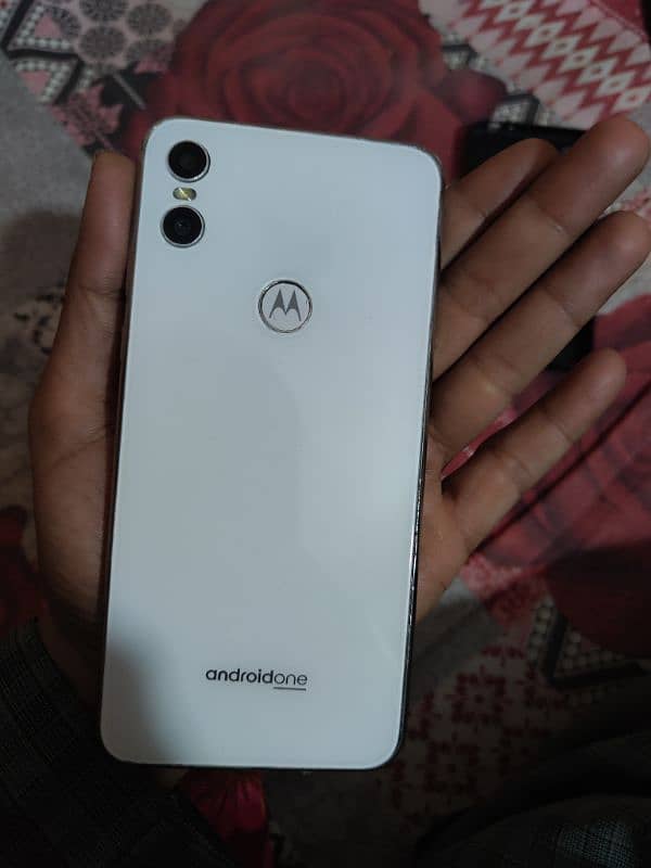 Motorola one 5