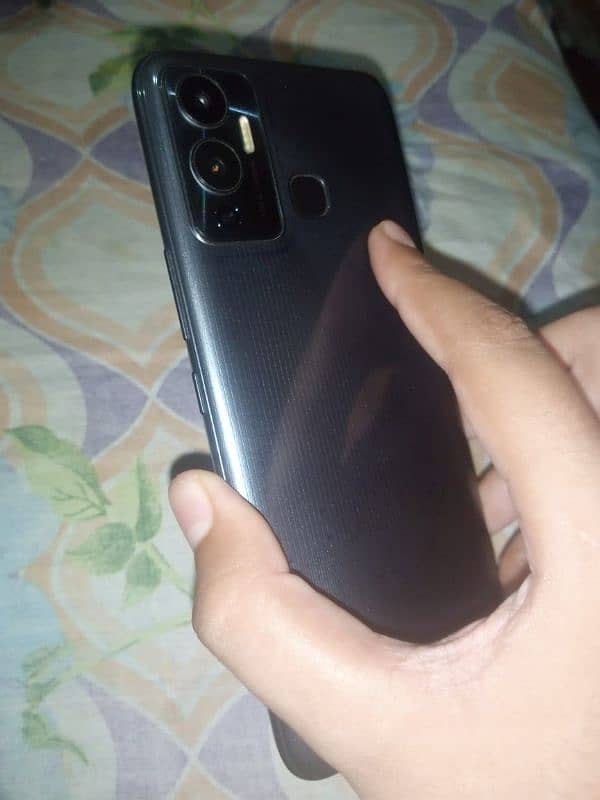 Infinix Hot 12 play 4+3 64 (6000mAH) 10/10 condition 7