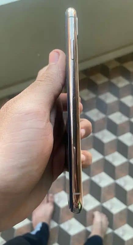 iPhone XS-MAX PTA approved. . . . 5