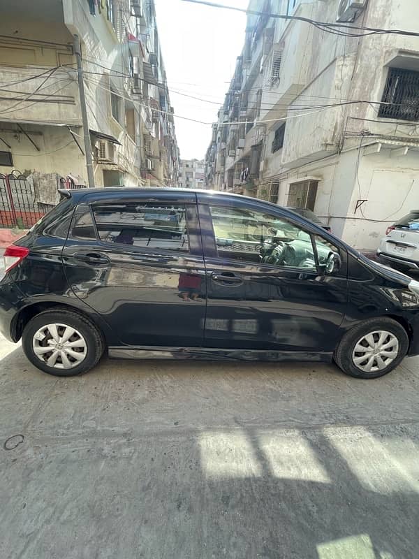 Toyota Vitz 2014 4