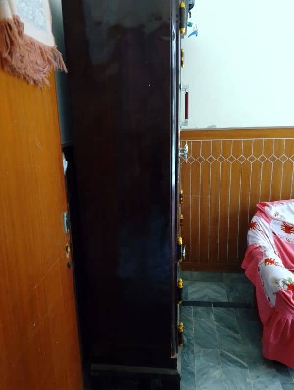 iron wardrobes 2