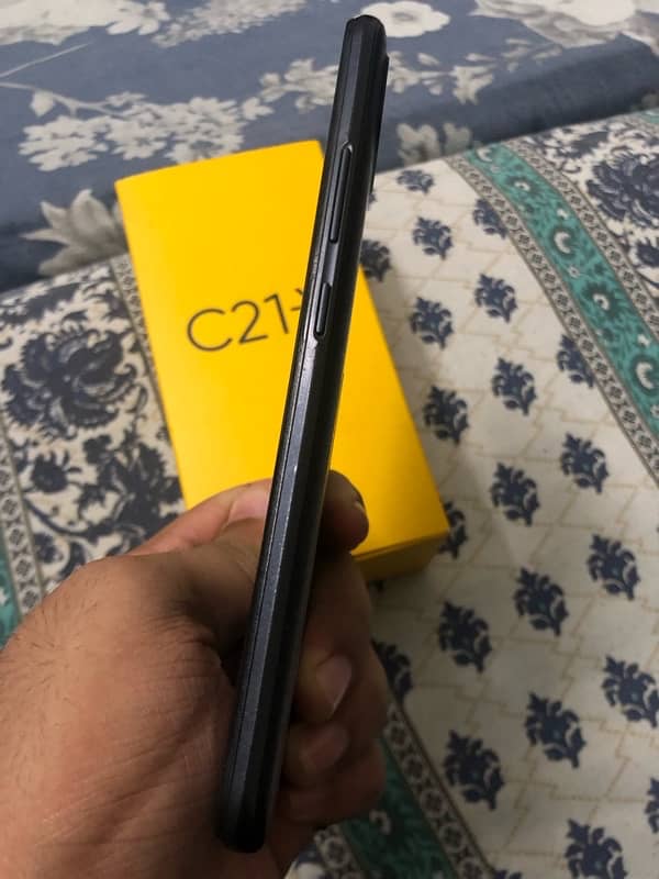 Realme c21y 1