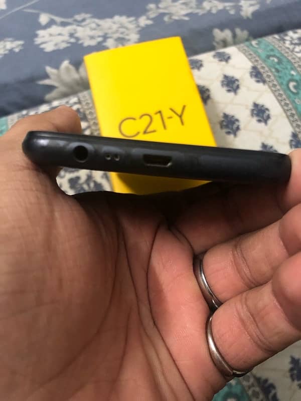 Realme c21y 5