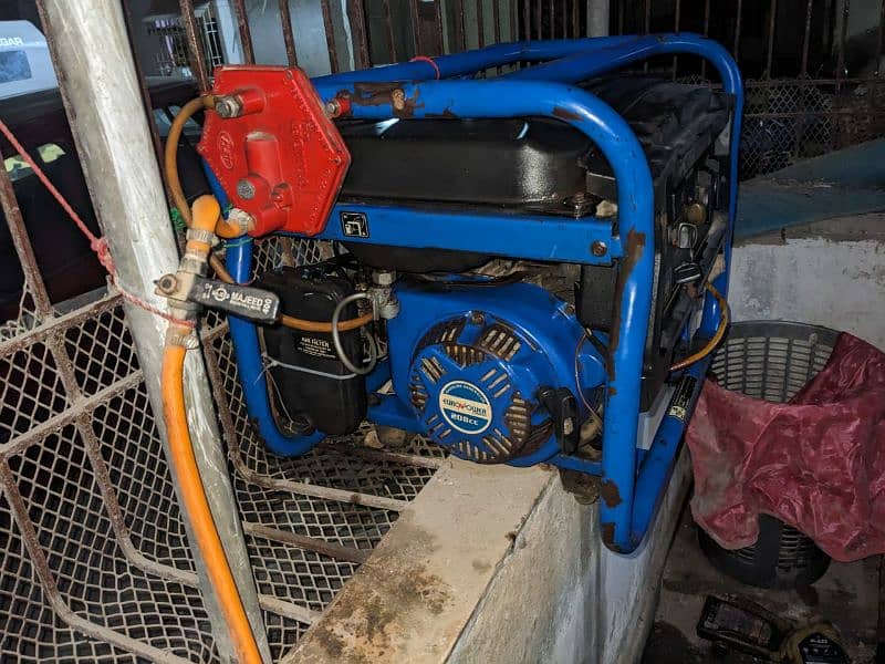 2.5 kva generator, self start with battery and gas kit 1