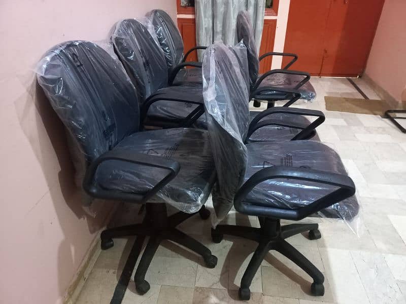 Master Branded Office Use chairs Available 2