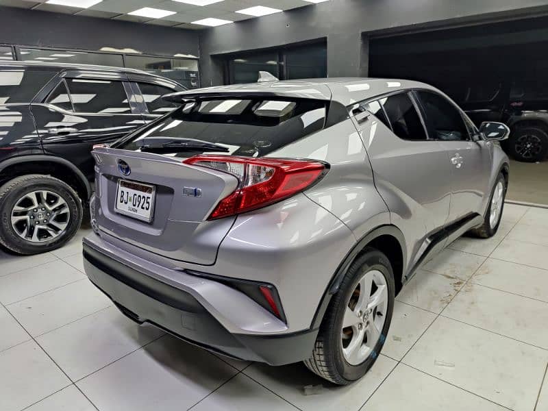 Toyota C-HR 2016 3