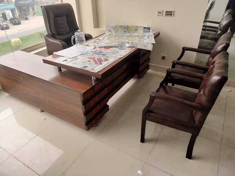 ground floor office avalibale for rent 1