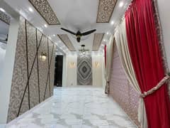 10 MARLA BRAND NEW EXCELLENT CONDITION IDEAL LUXURY HOUSE FOR RENT IN SHAHEEN BLOCK BAHRIA TOWN LAHORE