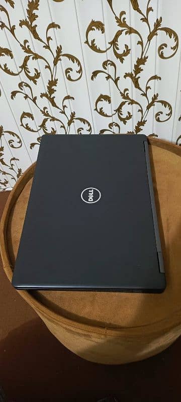 DELL LATITUDE i5 (7th generation). 2