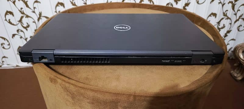 DELL LATITUDE i5 (7th generation). 4