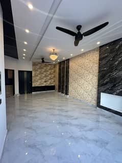 5 MARLA BRAND NEW LUXURY IDEAL EXCELLENT GOOD FULL HOUSE FOR RENT IN CC BLOCK BAHRIA TOWN LAHORE