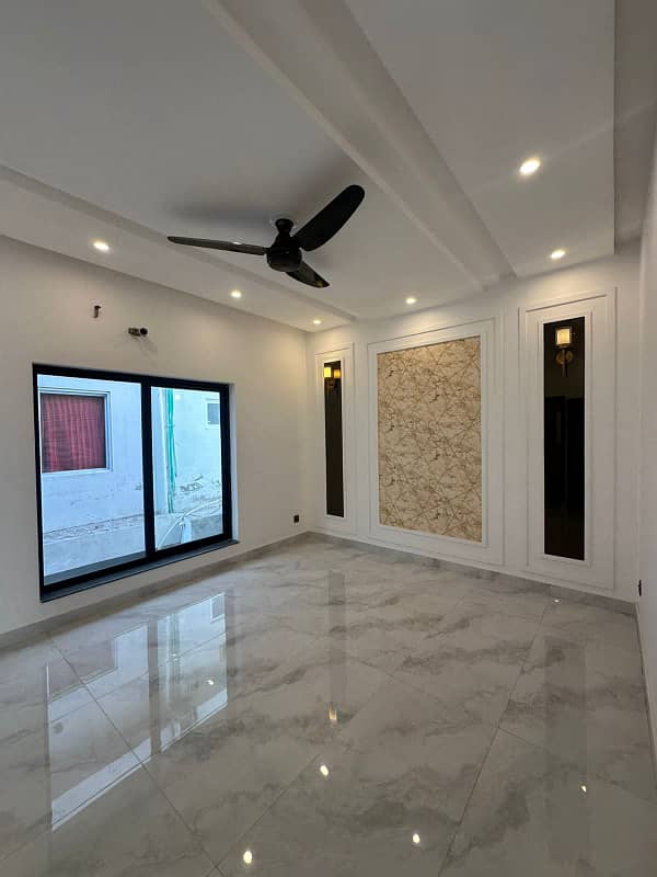 5 MARLA BRAND NEW LUXURY IDEAL EXCELLENT GOOD FULL HOUSE FOR RENT IN CC BLOCK BAHRIA TOWN LAHORE 17