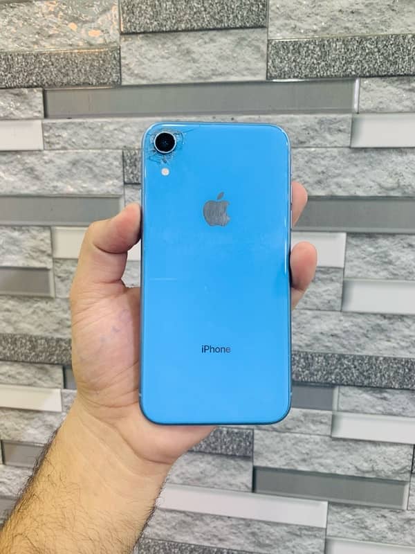 iphone XR 1