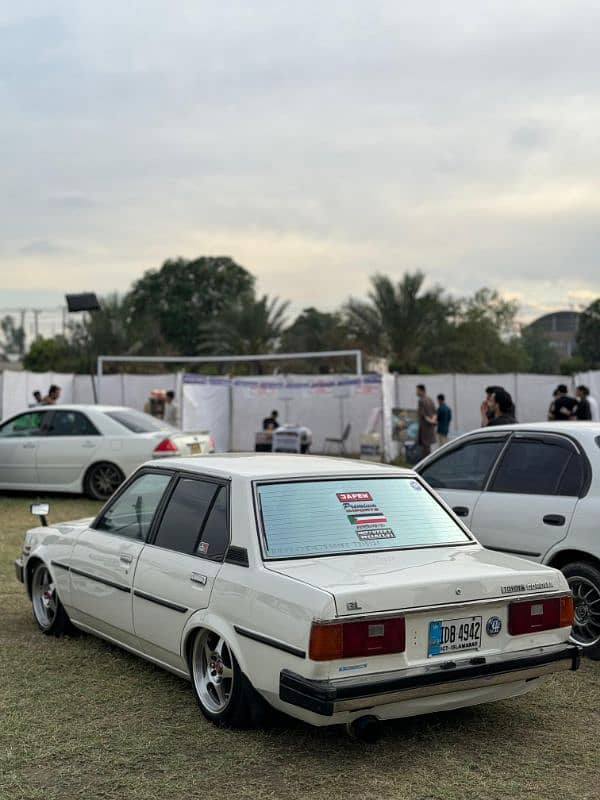 Toyota Corolla 4