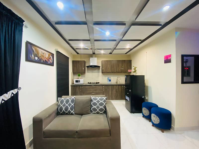 1 BED BRAND NEW FULL FURNISHED FULLY LUXURY IDEAL EXCELLENT GOOD FLAT FOR RENT IN BAHRIA TOWN LAHORE 17