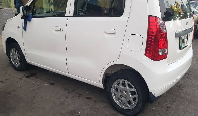 Suzuki Wagon R 2018 4