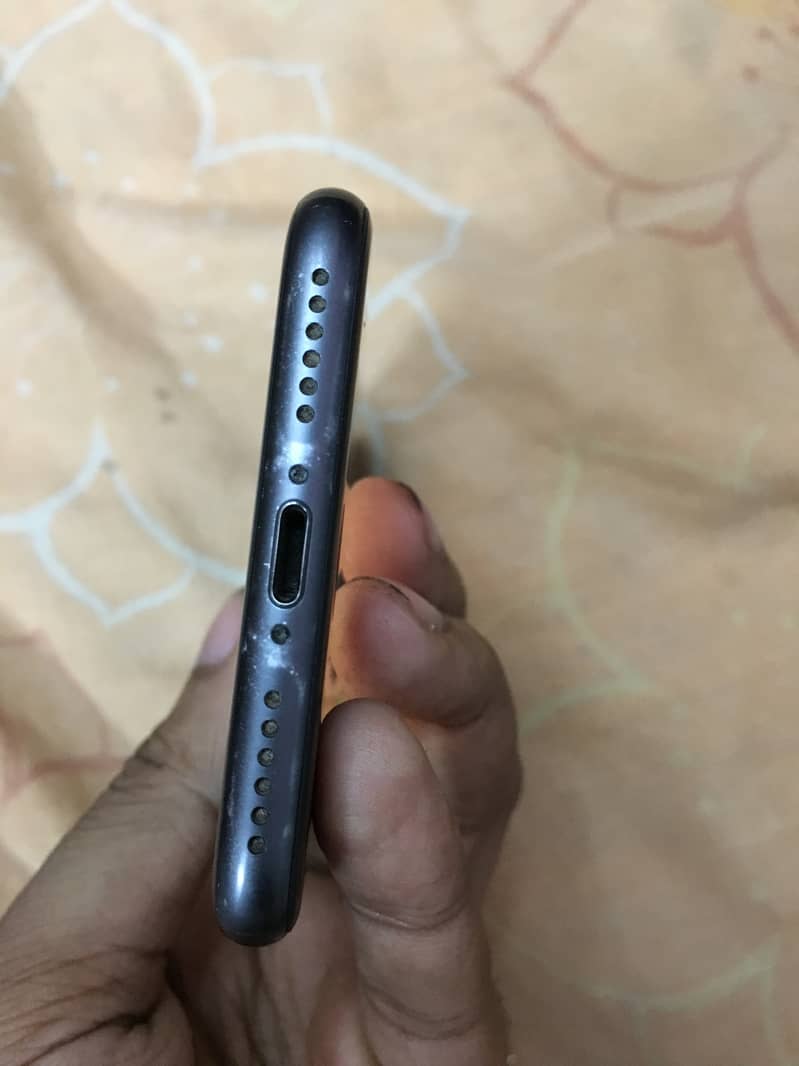 iPhone 8 black color 64GB 3