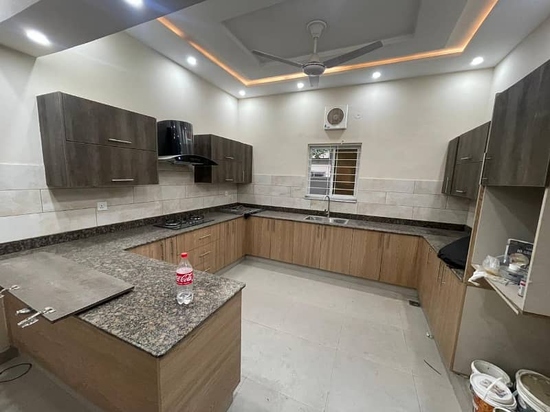 5 MARLA BRAND NEW LUXURY CONDITION GOOD EXCELLENT FULL HOUSE FOR RENT IN AA BLOCK BAHRIA TOWN LAHORE 5