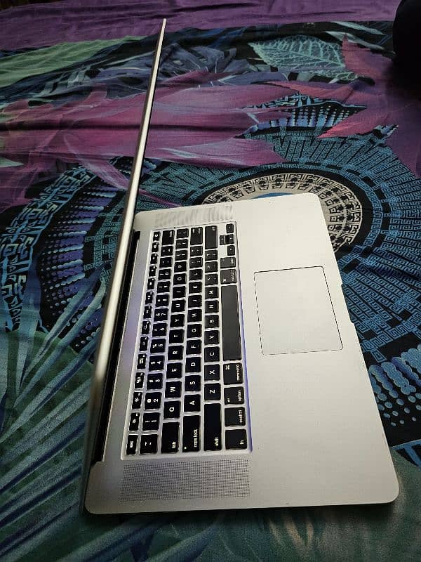 Macbook pro 2015 model 2