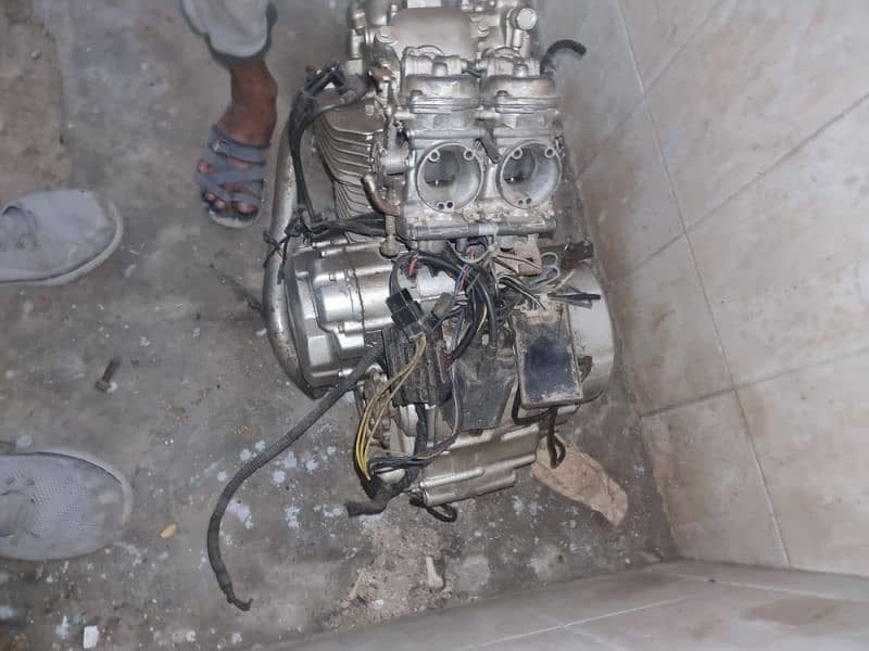 suzuki Dr 650 engine 3