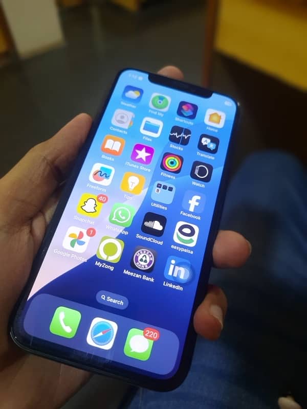 iPhone 11 pro [urgent sale] 2