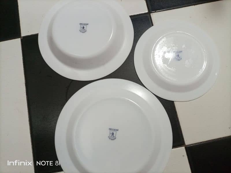 Arcopal Vintage Dinner Set 16