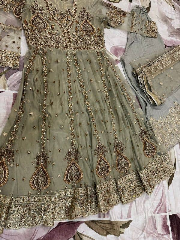 one time used very good condition beautiful cutdana maxi 4