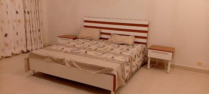 Double Bed Inter wood 0