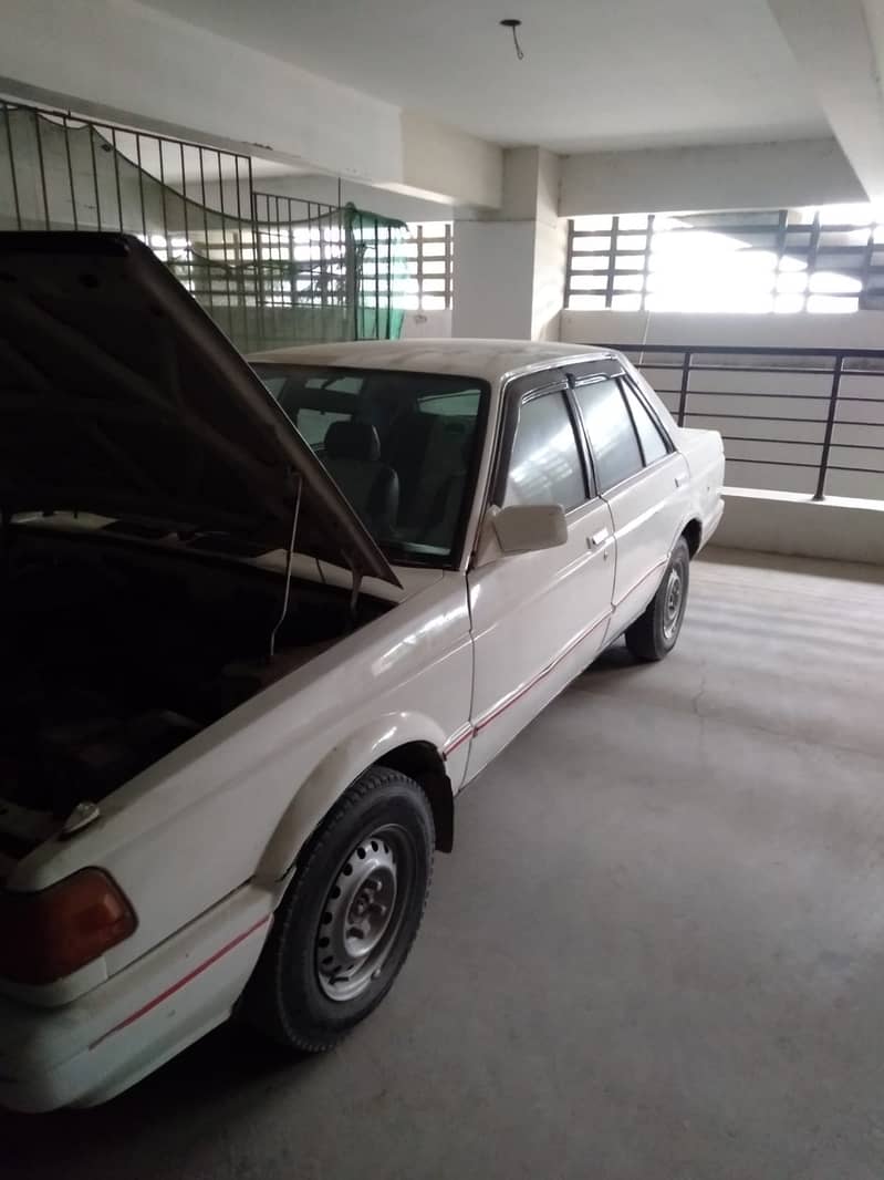 Nissan Sunny 1986 12