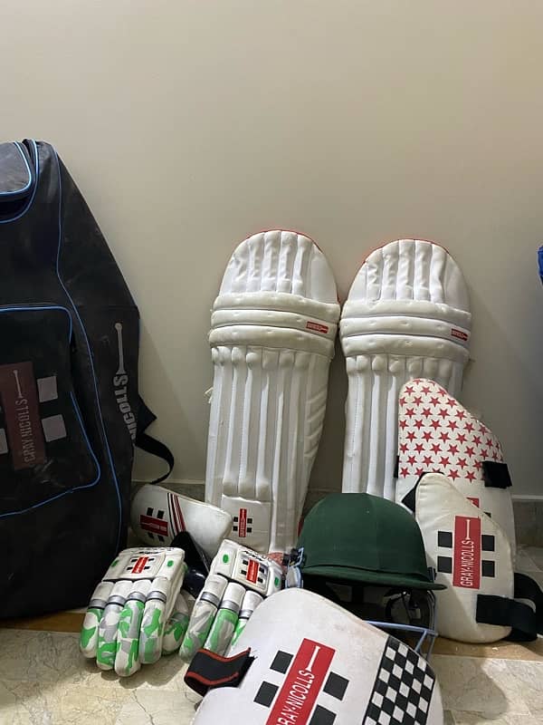 Gray Nicolls cricket kit 8