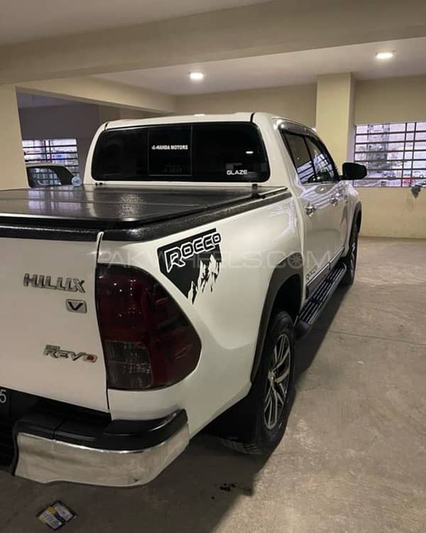 Toyota Hilux Revo v Automatic 2.8 2019 5