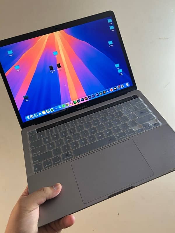 macbook pro m1 8/256, 10by10 0