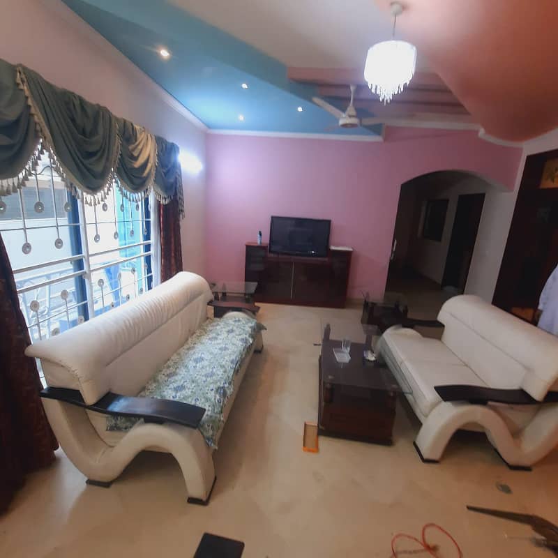 1 Kanal Lower Portion With Basement 5 Beds 2 Tv Lounge Drawing Room Dining Room 3 Kitchen 8 Bathroom Fully Furnished Store Servant Quarter Ideal Location Dha Phase 5 Nearby Wateen Chok 3