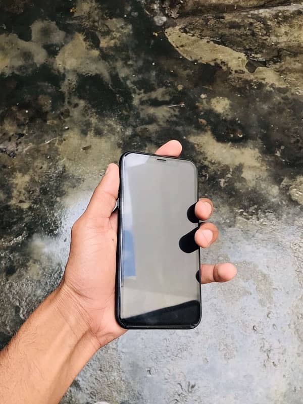 Iphone Xr non ptaa 64gb 4