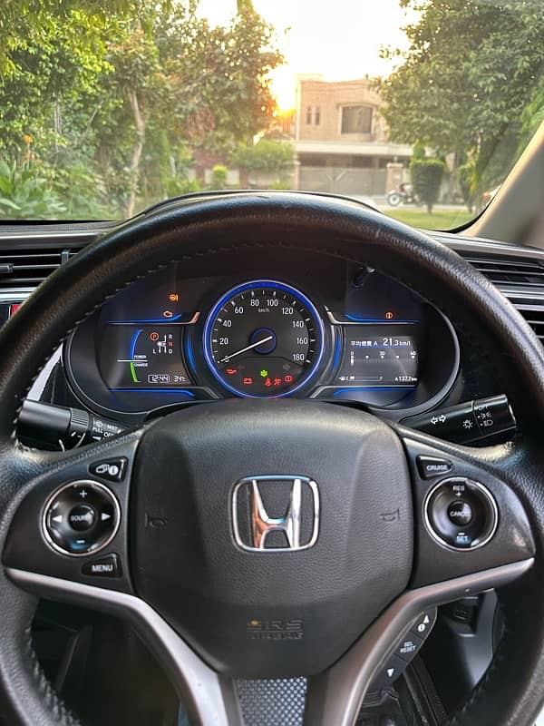 Honda Grace Hybrid 2015 7